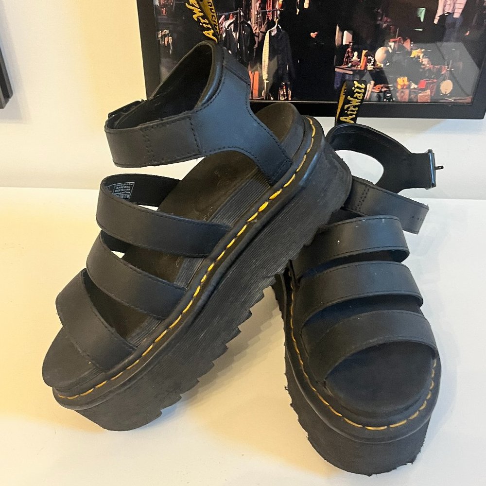 Dr MARTEN BLAIRE HYDRO LEATHER PLATFORM STRAP SANDALS